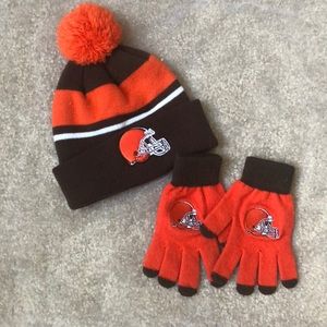 CLE Browns Hat and Gloves